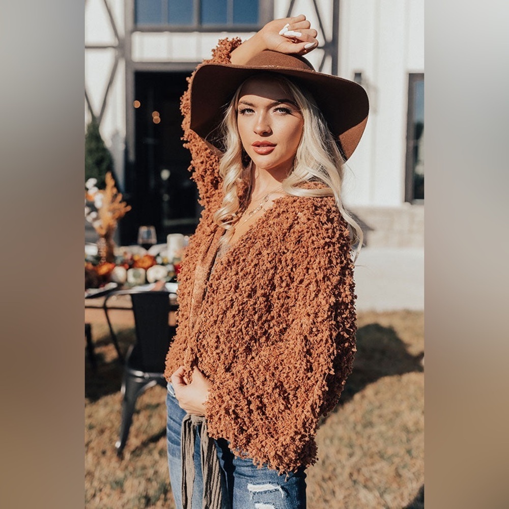 E&M Chic Peek Popcorn Knit Shaggy Sweater